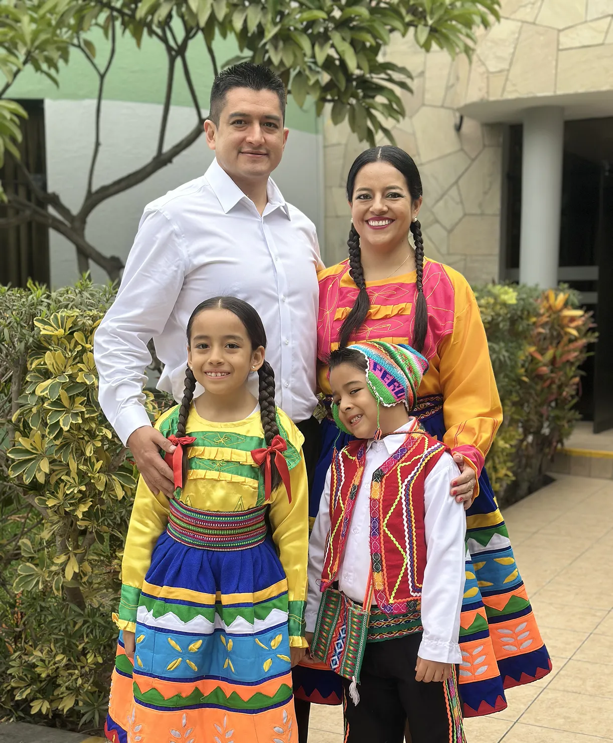 Creemos que la familia es importante en la formación de sus hijos.